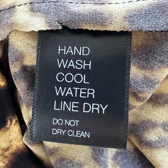 Norma Kamali Turtle Bodysuit in Pantera Leopard Size XS - Picture 7 of 8